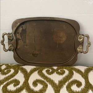 •VINTAGE MIDCENTURY ORNATE HANDLED BRASS TRAY PLATTER BAR CART STYLING DECOR•